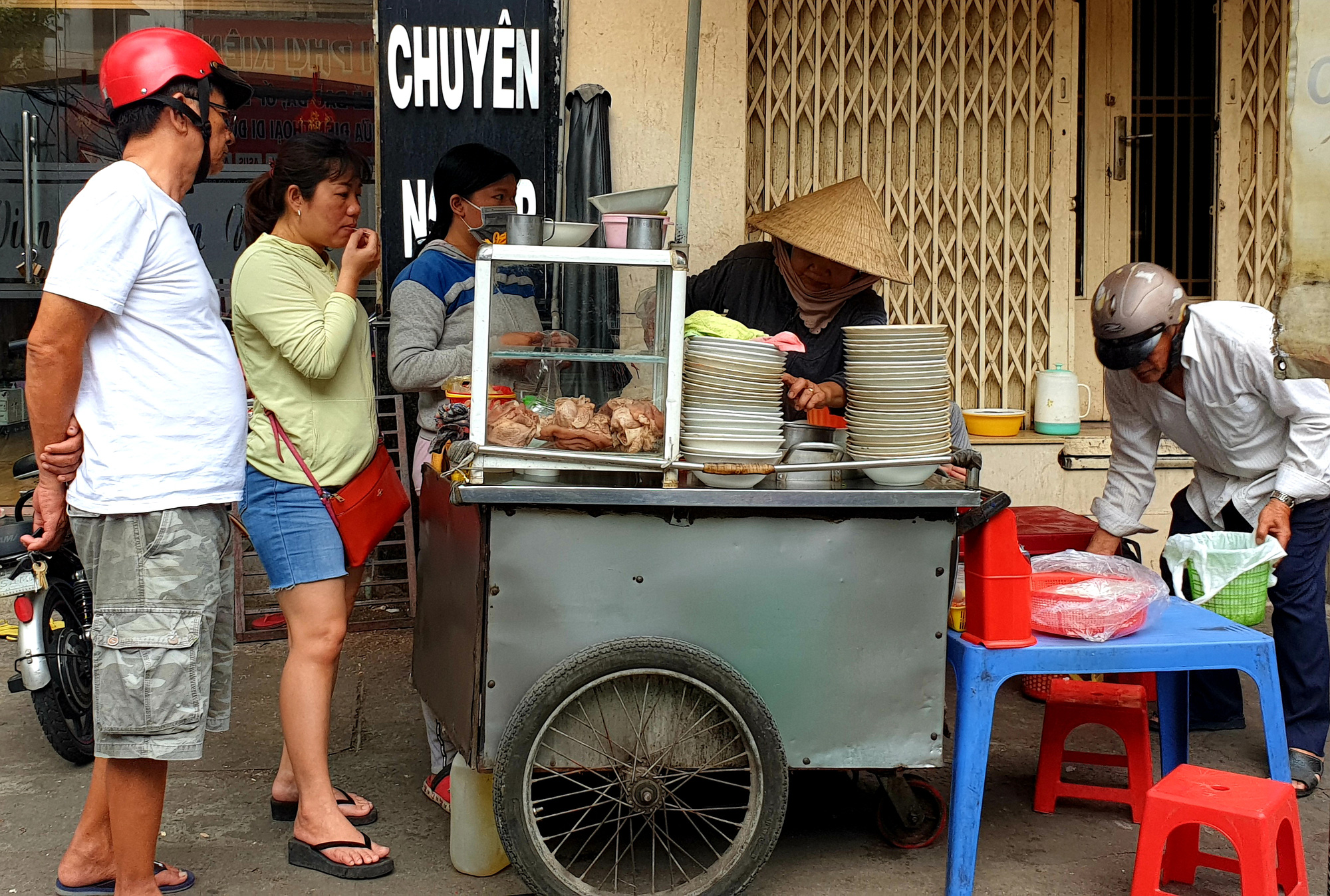 Ho Chi Minh City diners raise costs as pork prices keep surging