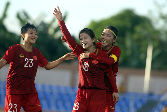 Thailand hold Vietnam to 1-1 draw in women’s football opener at 2019 SEA Games