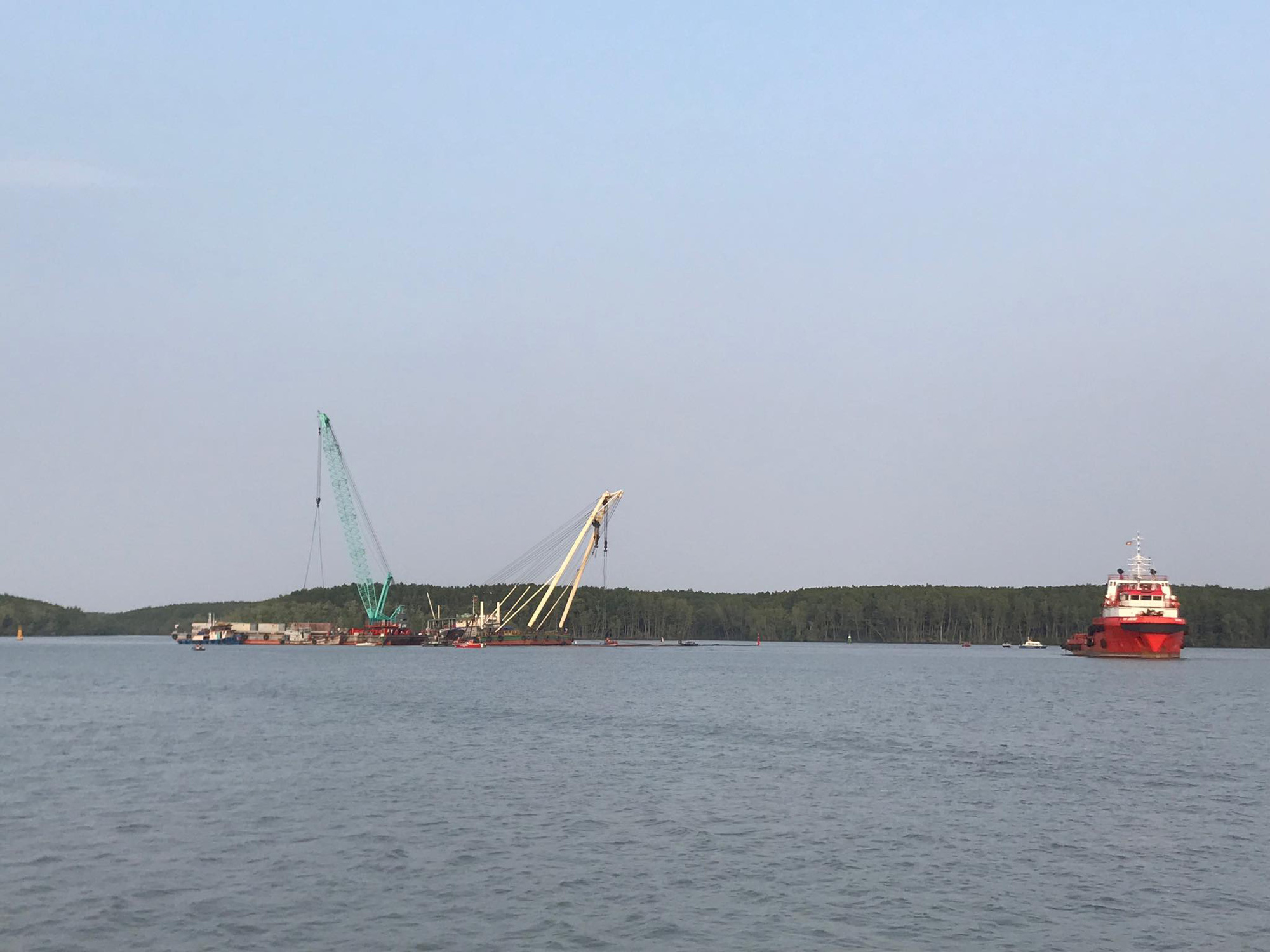 One diver killed, two others missing at shipwreck salvage site in Ho Chi Minh City outskirts