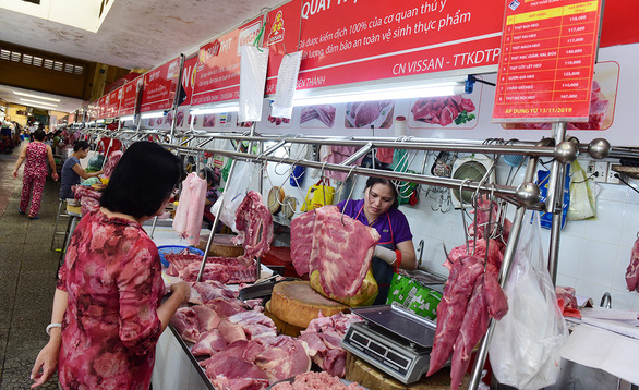 Vietnam’s agriculture ministry criticized for failing to deal with pork price hike