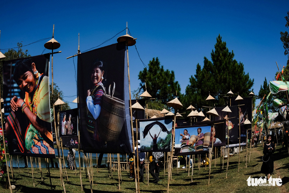 Photo exhibition gives highlight to indigenous cultures during Da Lat Flower Festival