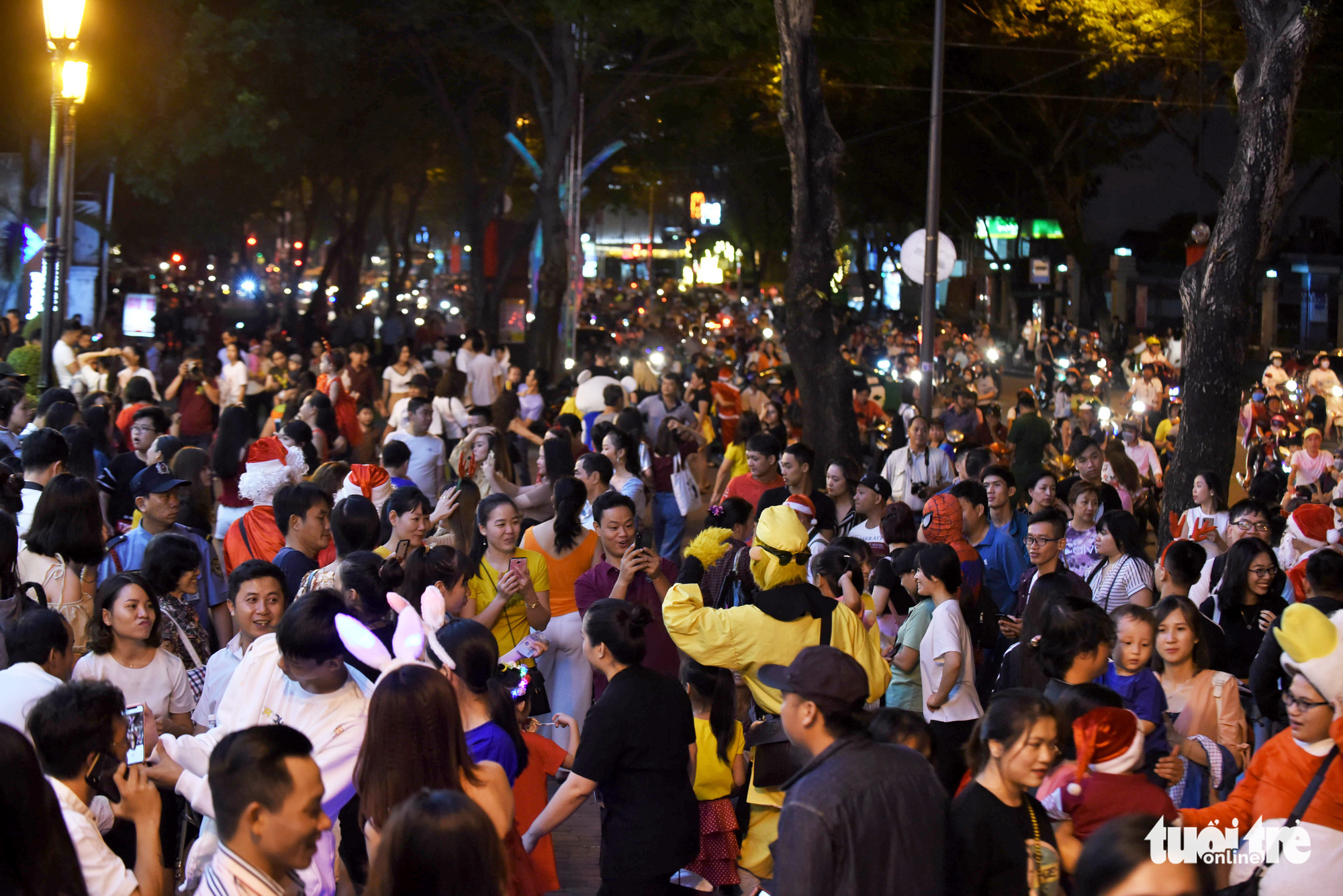 People fill streets to celebrate Christmas Eve in downtown Ho Chi Minh City
