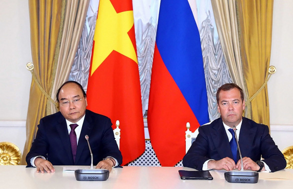 Russia supports oil firms in joining projects in Vietnam’s waters: Dmitry Medvedev