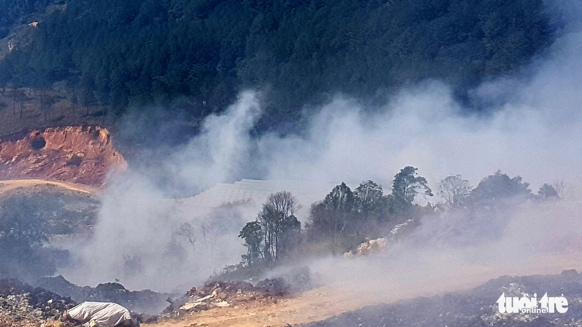 Major landfill smolders for days in Da Lat