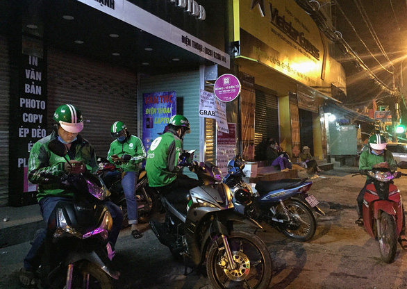 Vietnam mulls limit on students’ part-time working hours as rideshare drivers