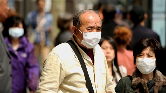 China reports first death from mystery pneumonia outbreak