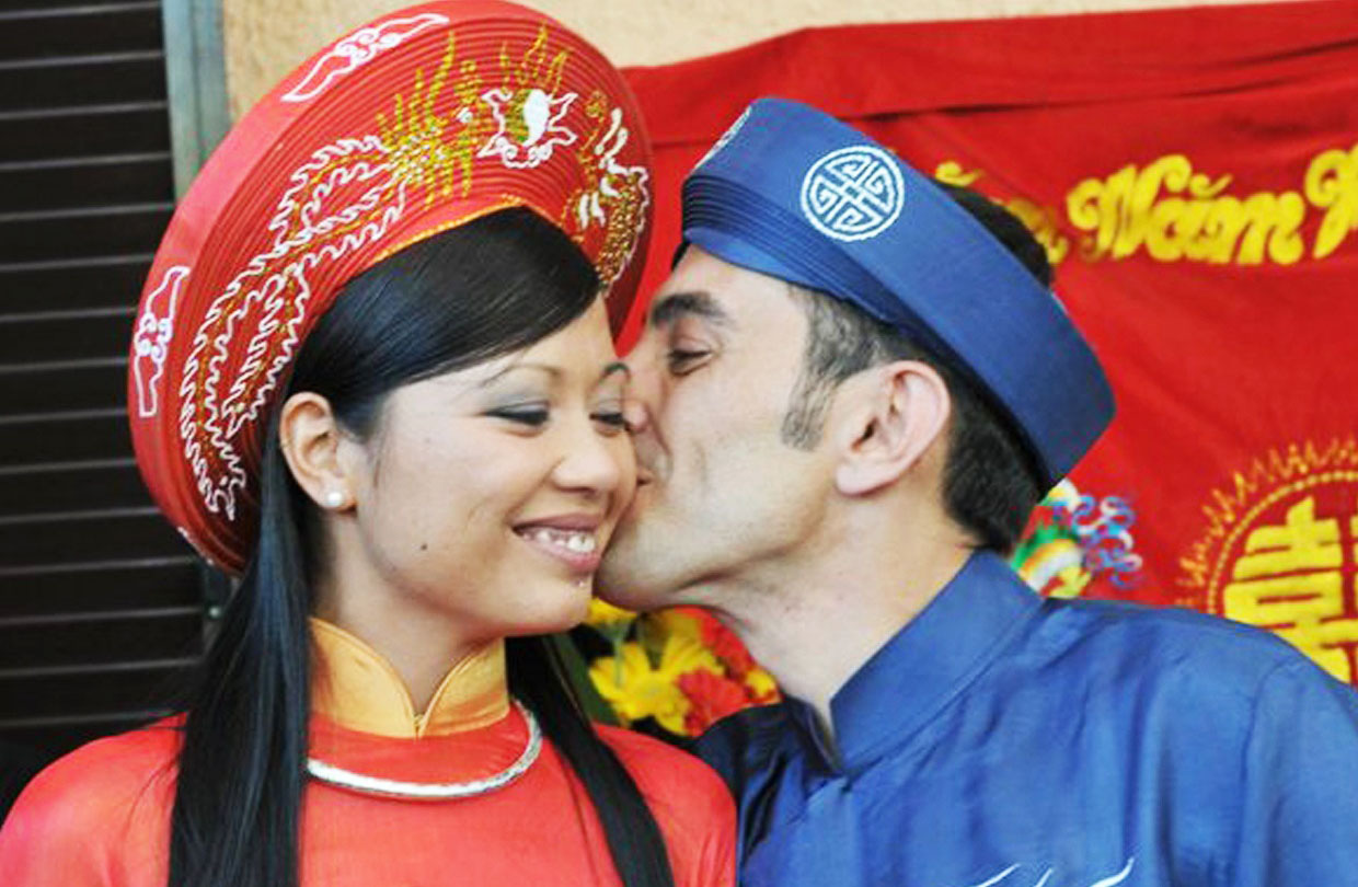 Love brings Italian archeologist, wife to Hoi An in Vietnam
