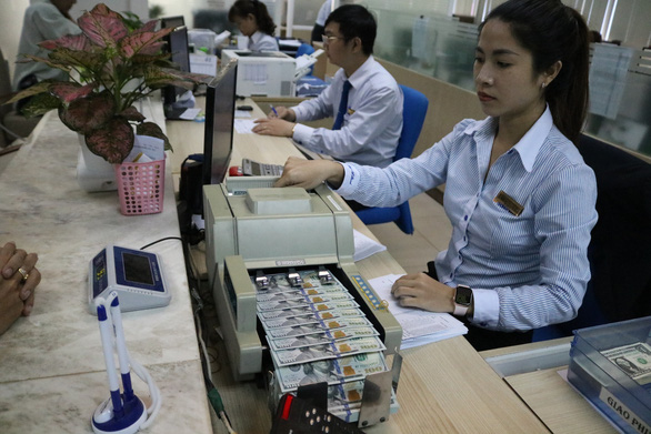 Vietnam does not manipulate currency: central bank