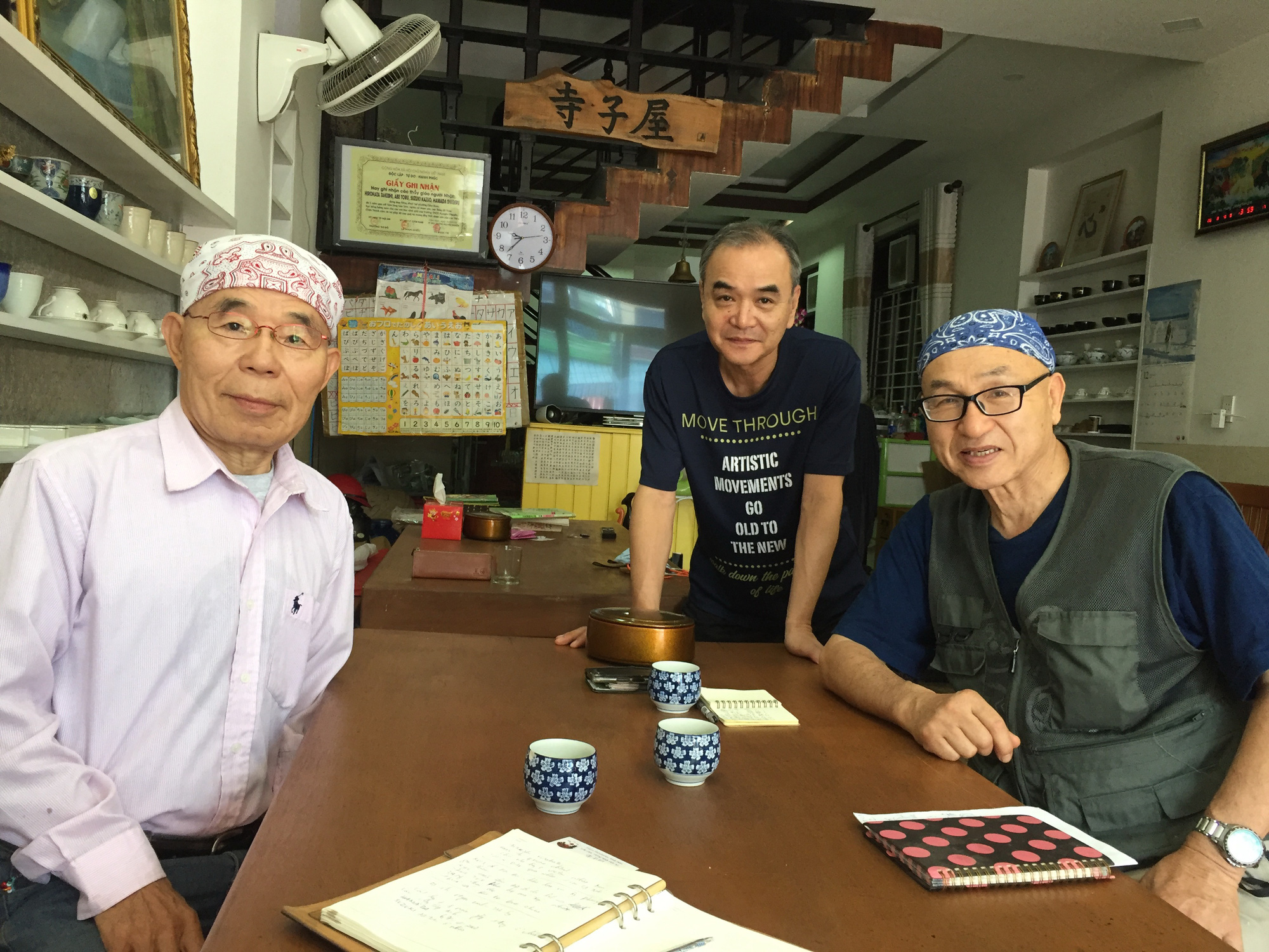 Japanese trio runs free language classes for Hoi An locals