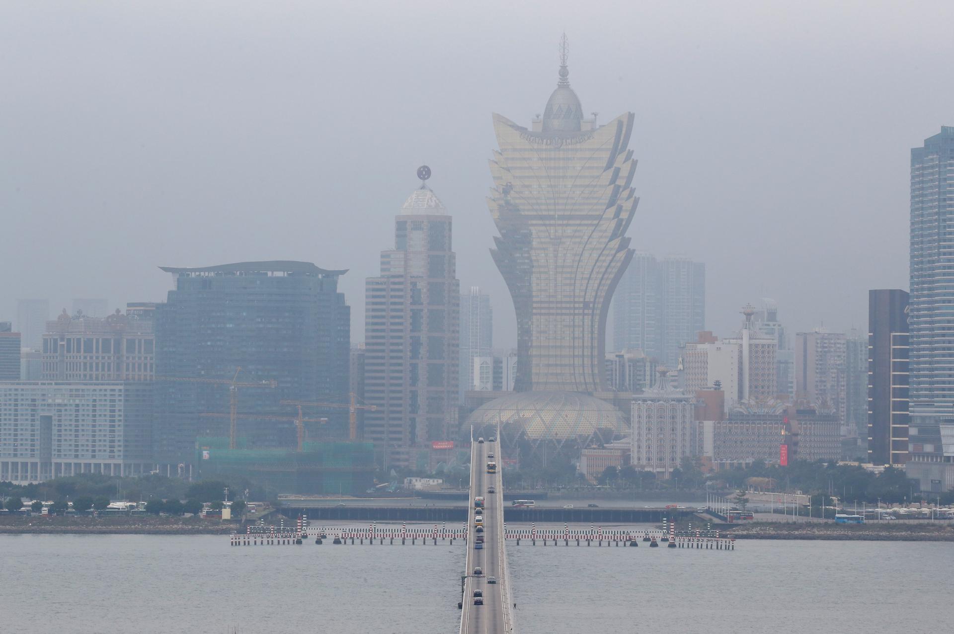 China virus turns Macau into gambling ghost town