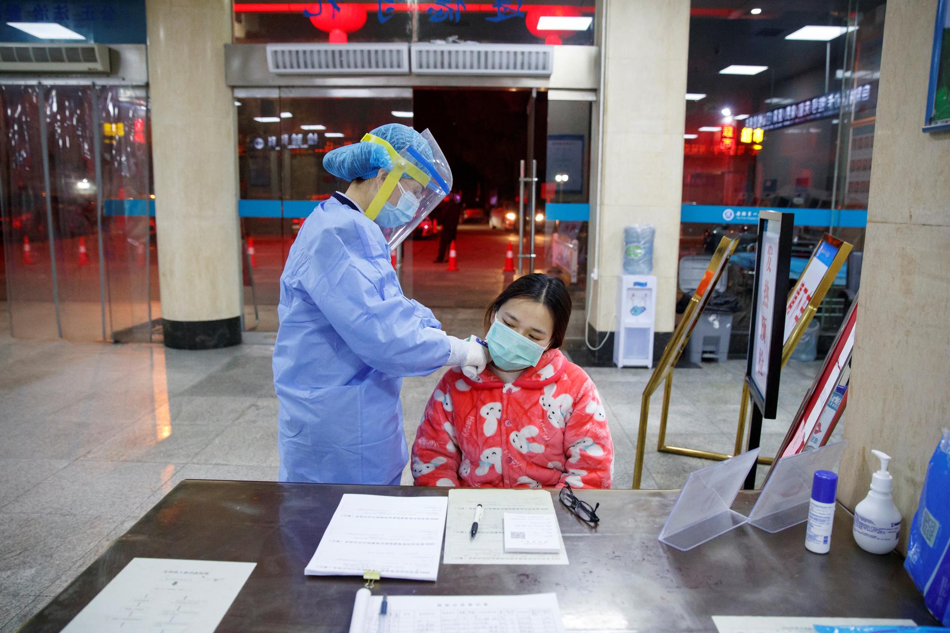 China virus toll passes 130; Japan evacuates citizens