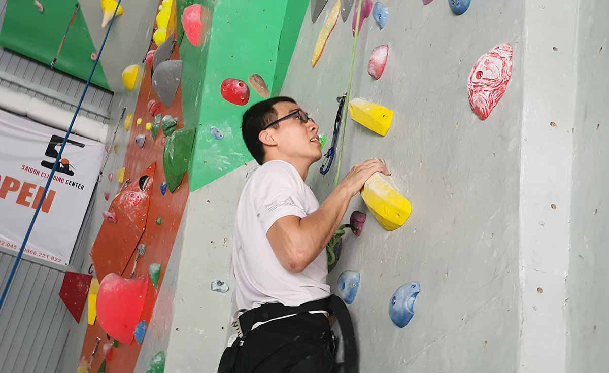 Rock climbing scales in popularity among Saigon youth