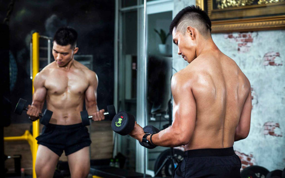 Saigon’s young professionals make gym workouts part of daily routine