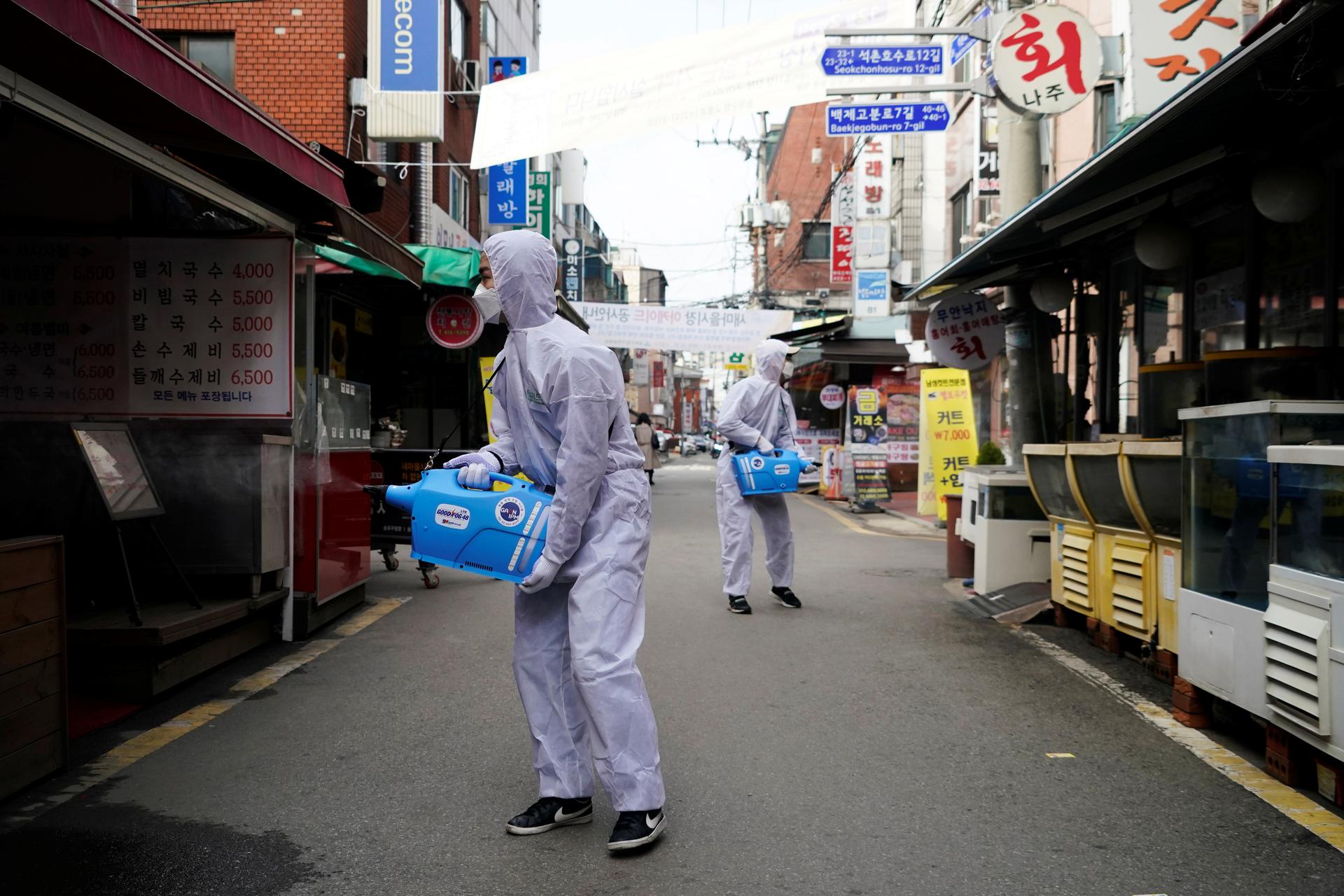 South Koreans told to stay home as coronavirus infections surpass 3,100