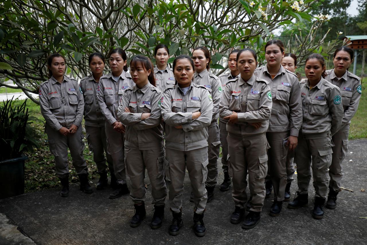 Meet the female squad who clear out Vietnam's unexploded bombs
