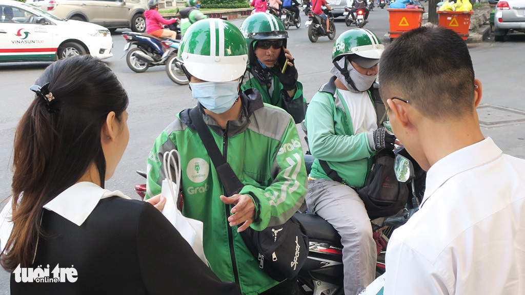 Online shopping sees rapid growth given COVID-19 epidemic in Vietnam
