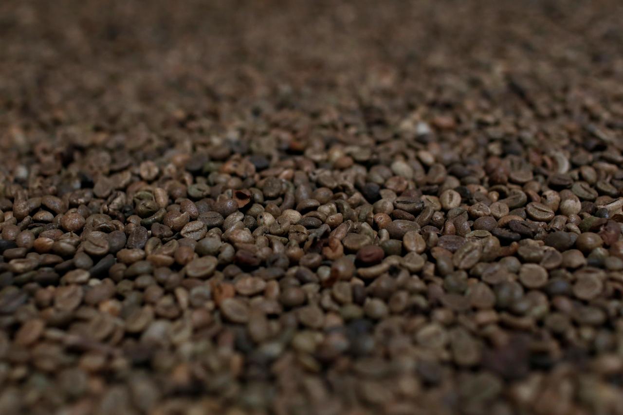 Asia Coffee-Trade muted in Vietnam amid social distancing