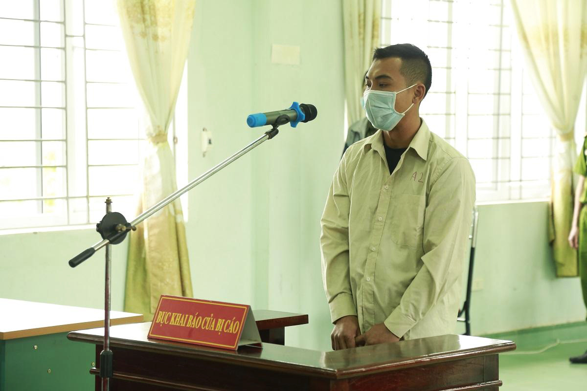 Man jailed for resisting COVID-19 officials who told him to wear face mask in Vietnam