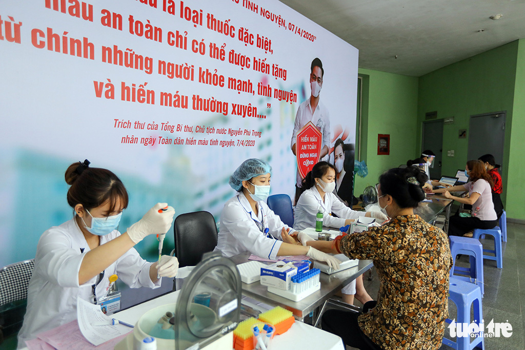 Blood drives organized to ease shortage amid COVID-19 epidemic in Vietnam