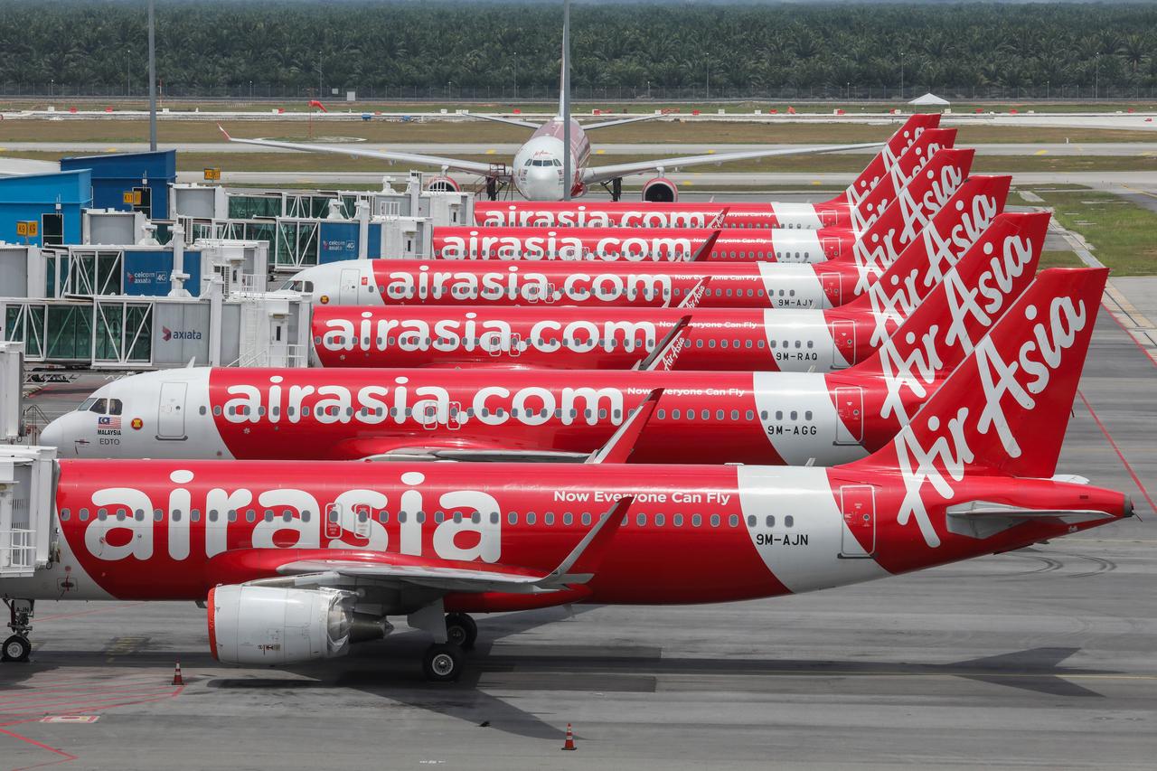 AirAsia, Malaysia Airlines merger an option as COVID-19 hits industry: minister