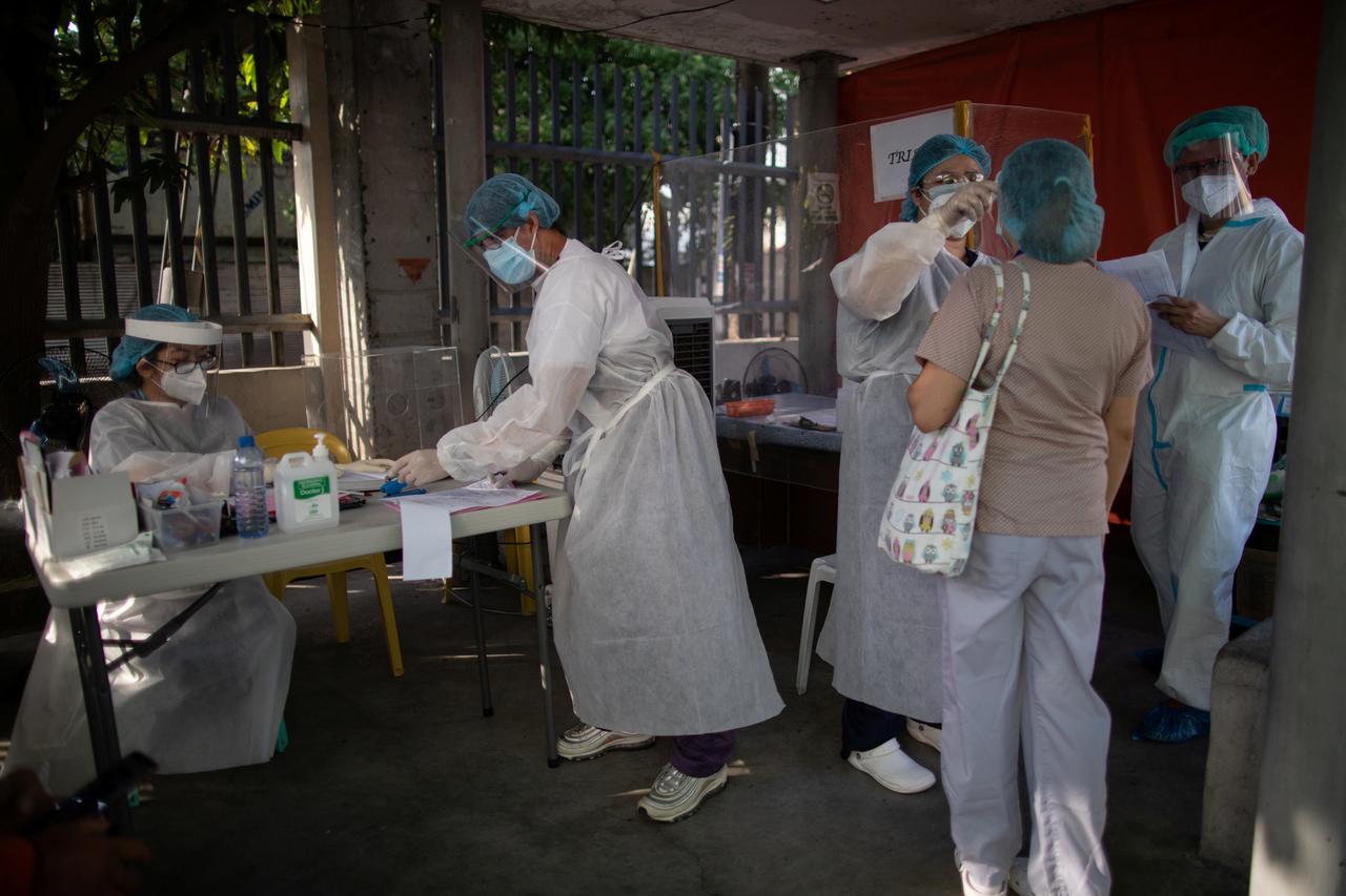 Coronavirus infections rate among Philippine health workers 'worrisome': WHO expert