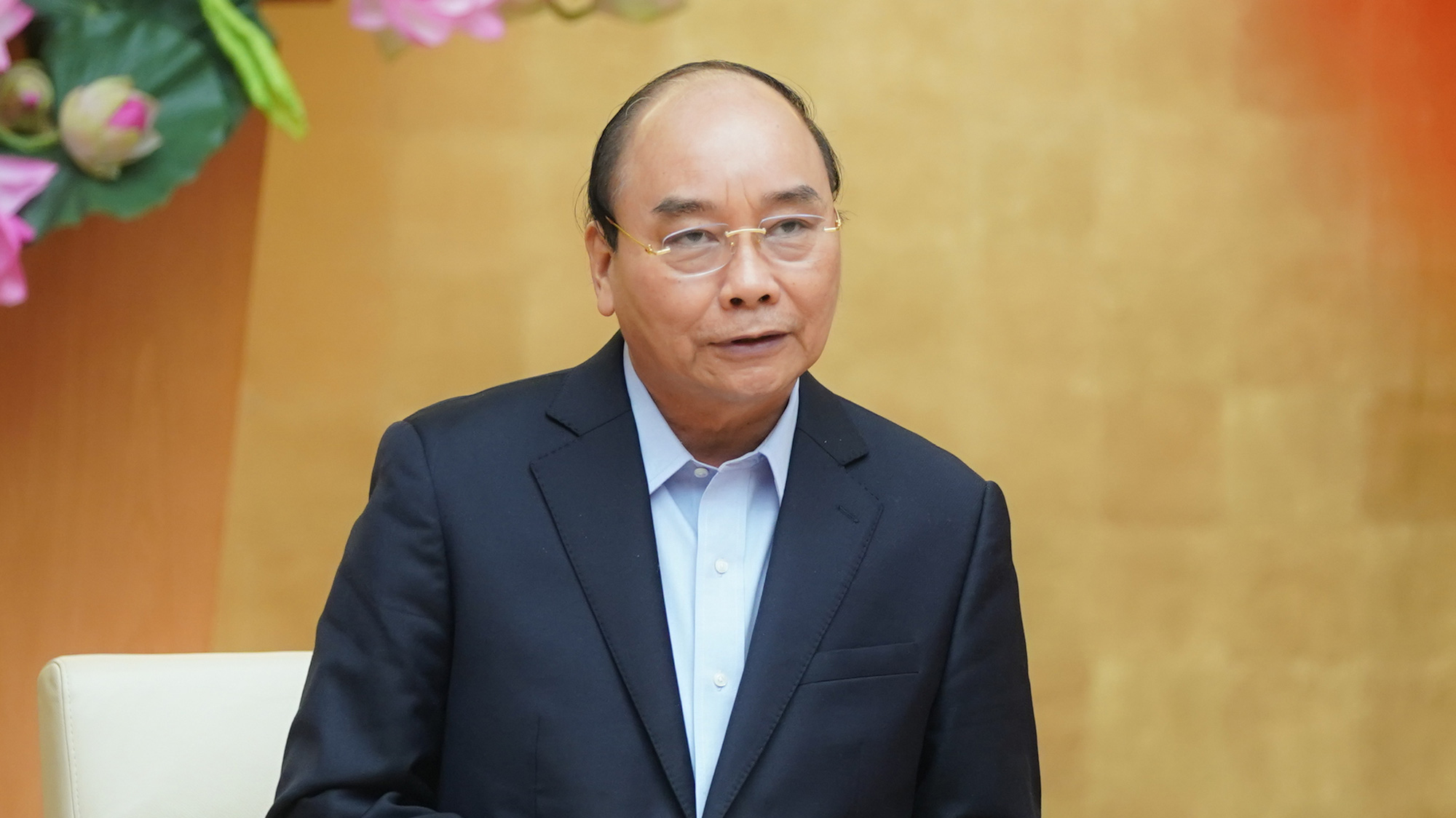 Vietnam PM eyes restarting economy in new phase of COVID-19 fight