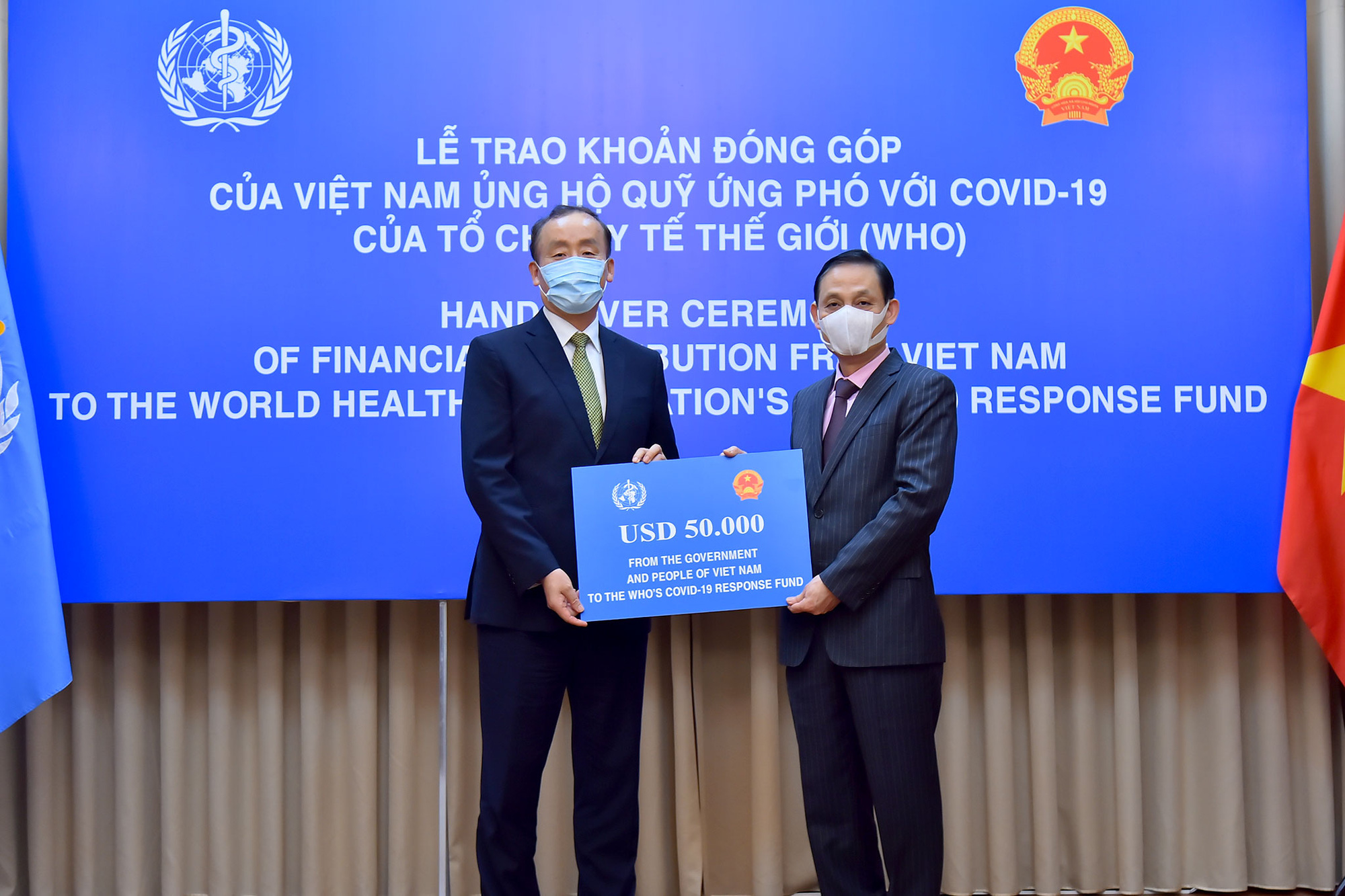 Vietnam hands over $50,000 to WHO’s COVID-19 response fund