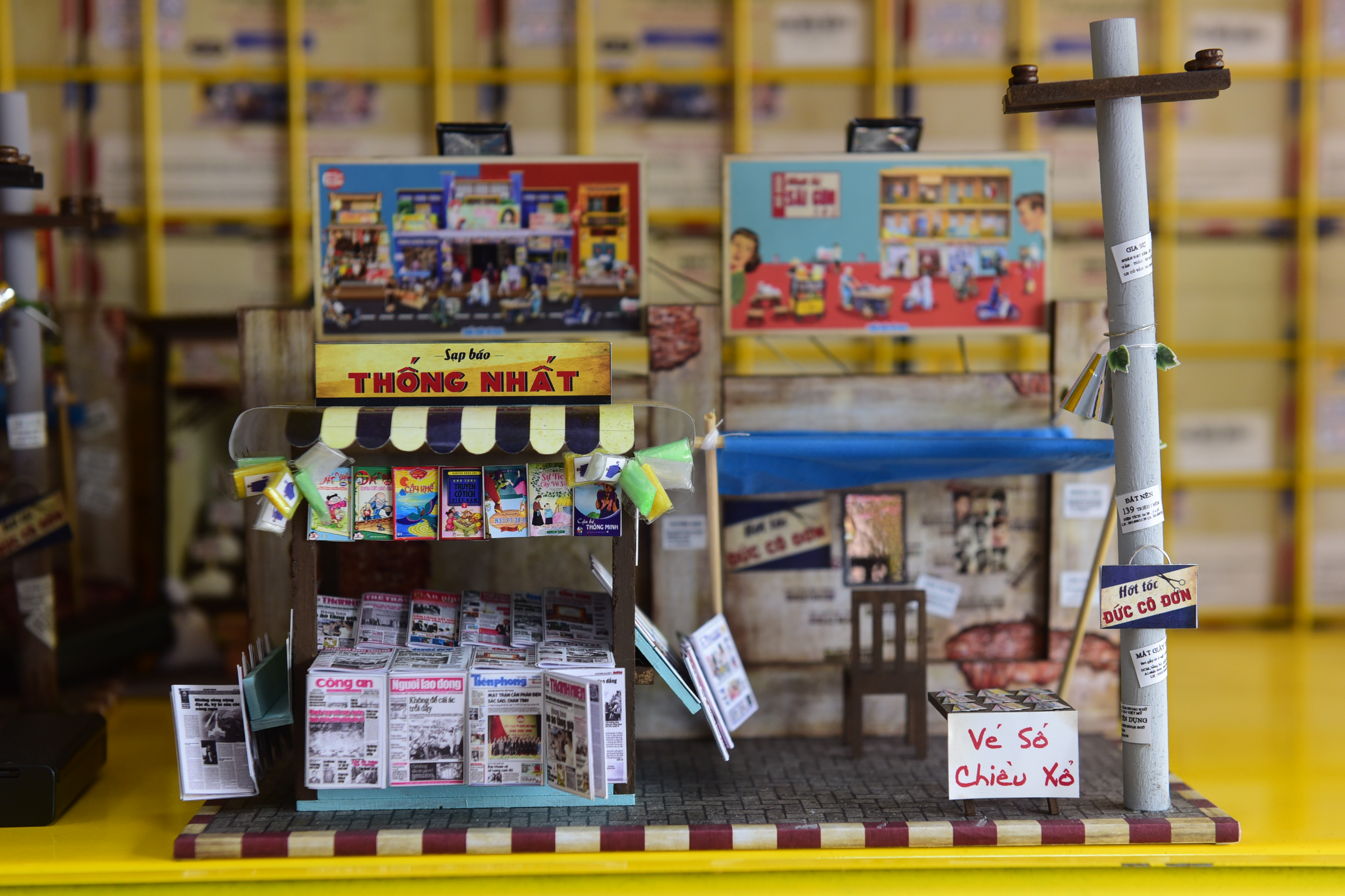 Man captures Saigon memories in palm-sized miniatures