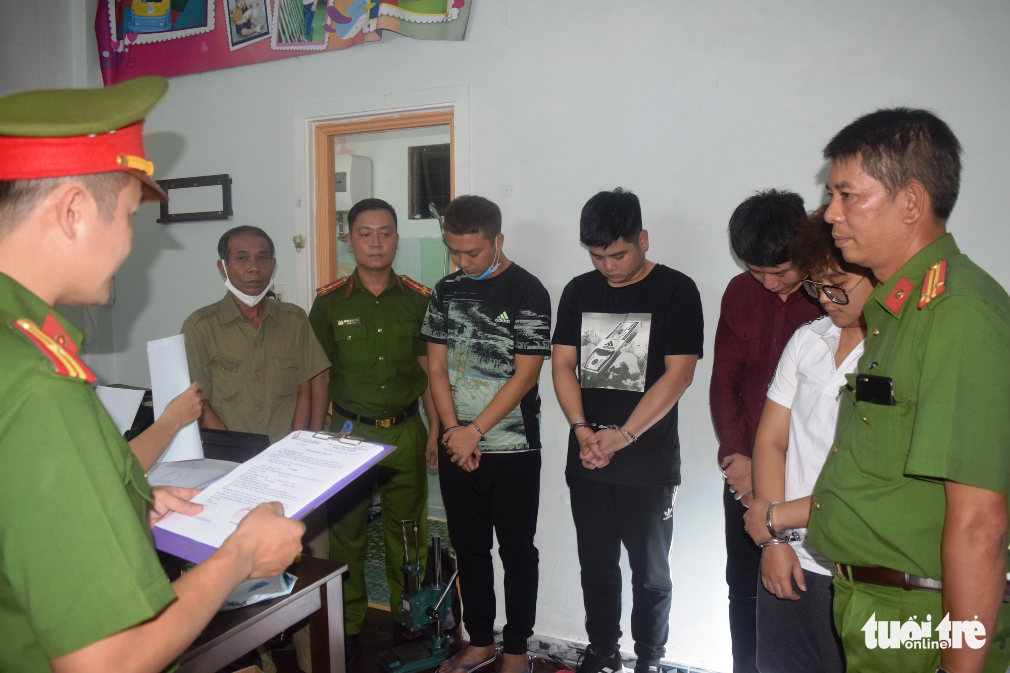 Ring busted making nearly 200 fake degree certificates in six days in Vietnam