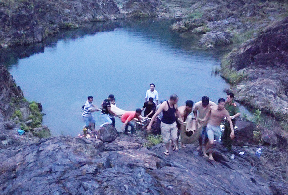 Two high school students drown in central Vietnam