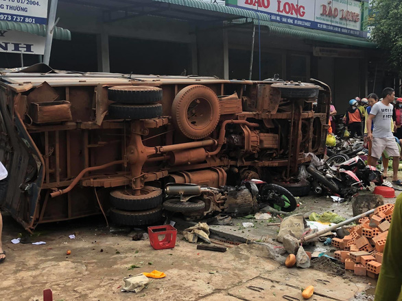 5 dead, several injured after truck hits market in Vietnam’s Central Highlands