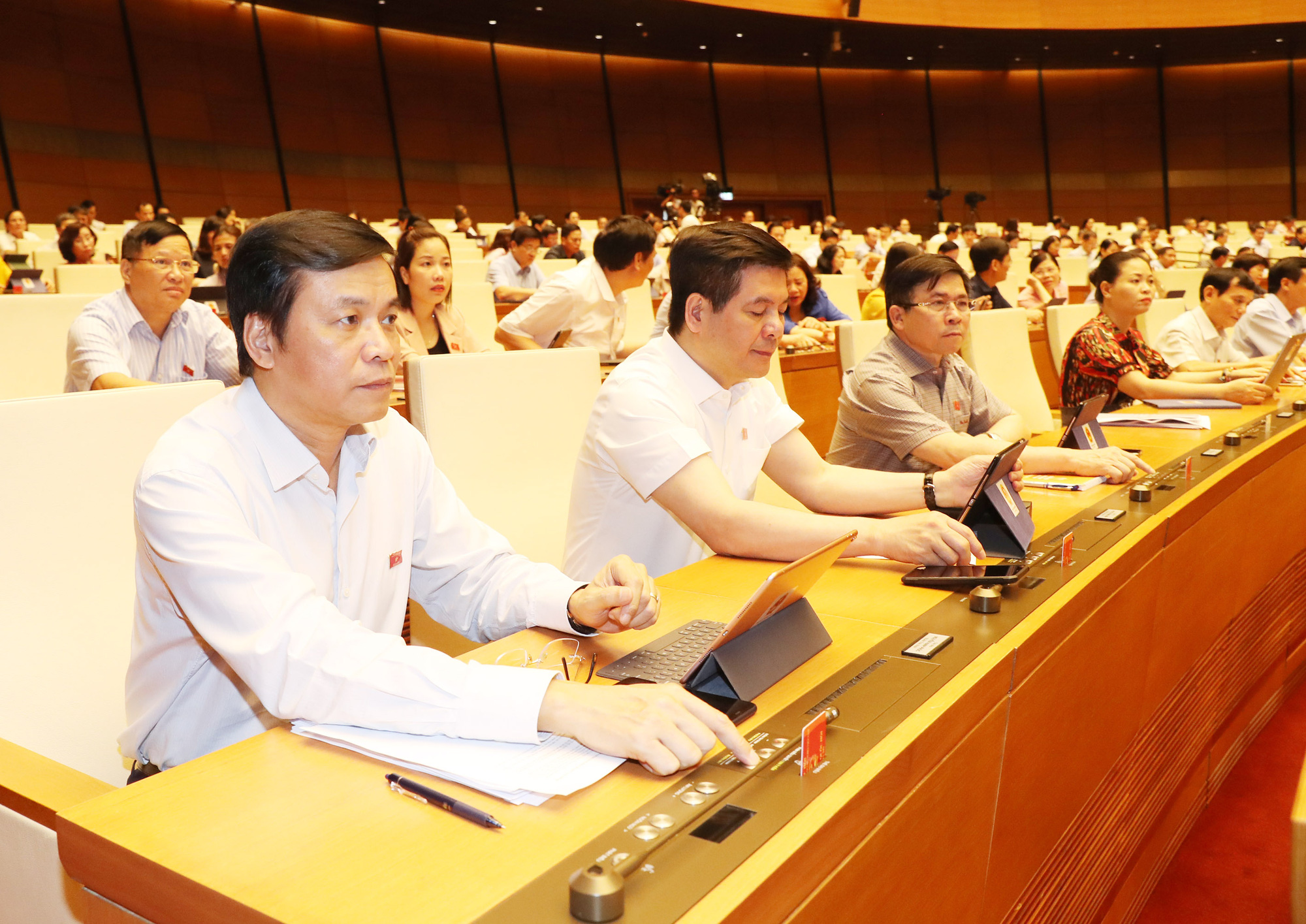 Vietnamese legislature ratifies 30% corporate income tax cut in 2020 for SMEs