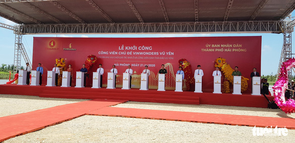 PM, officials attend ceremony to commence construction of Vietnam’s largest theme park