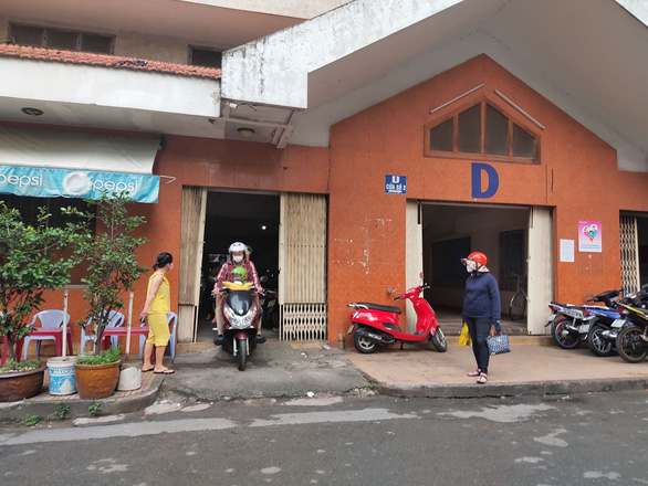 All floormates negative for coronavirus after Saigon apartment resident has 'weak positive' retest