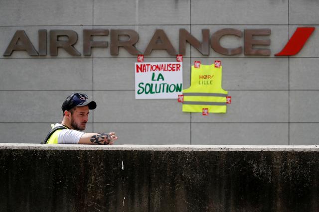 Air France unions braced for job cut talks