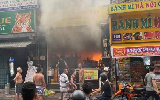 Seven rescued as fire breaks out at diner in Saigon's ‘backpacker area’