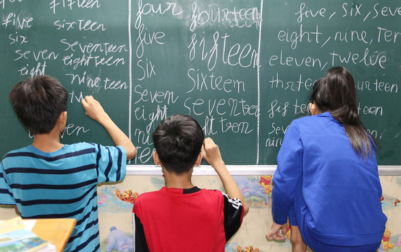 Young man brings joy of learning to poor kids in Ho Chi Minh City