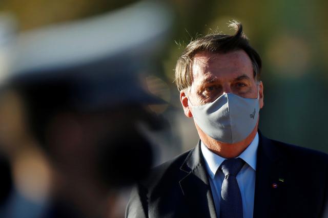 Brazil's Bolsonaro says lungs 'clean' after coronavirus test
