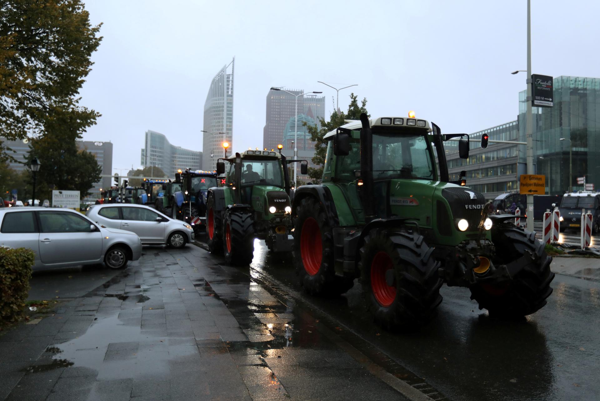 Dutch police detain about 50 farmers protesting over pollution rules