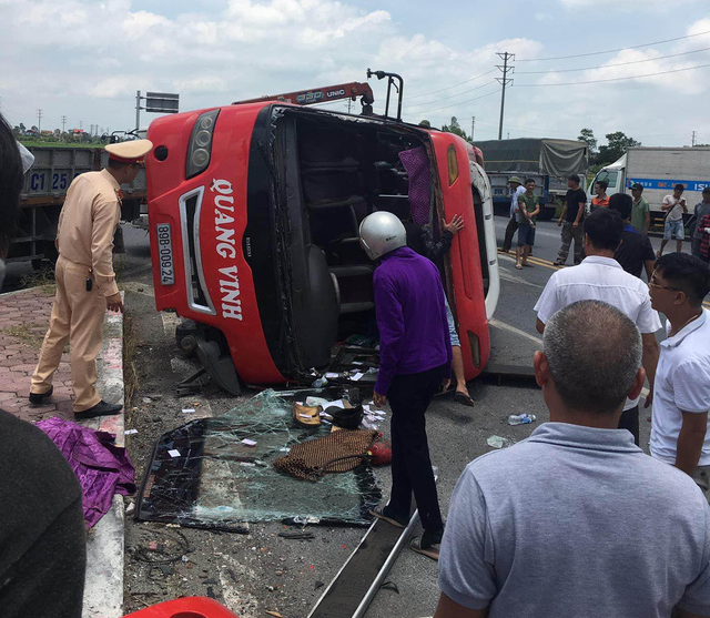 2 killed, 2 injured as truck hits passenger bus in northern Vietnam
