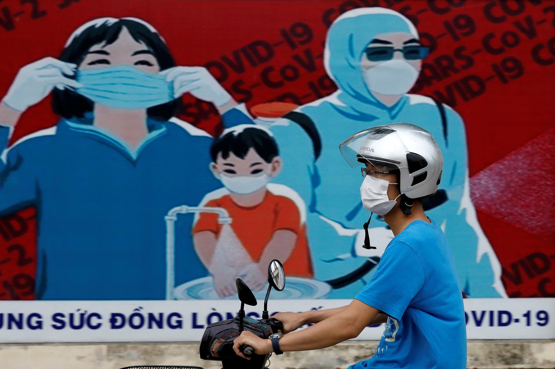 Vietnam reports 1 new local coronavirus case, tally at 621