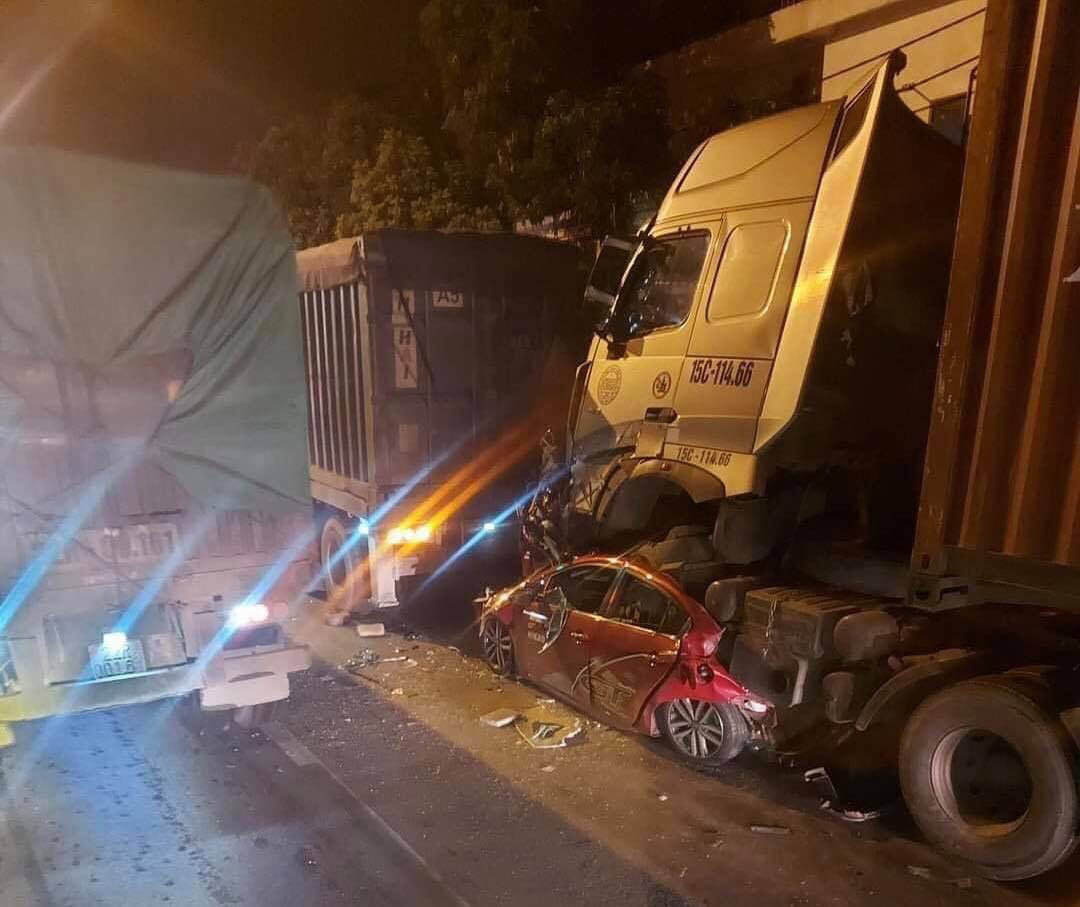 Three killed as trailer truck crushes car stopping at red light in Hanoi
