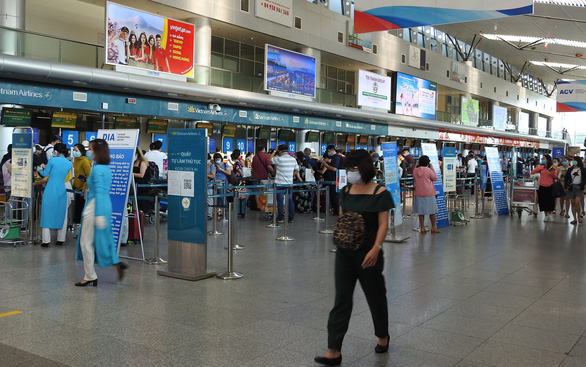 Da Nang to send stranded visitors back to Hanoi, Saigon on two flights