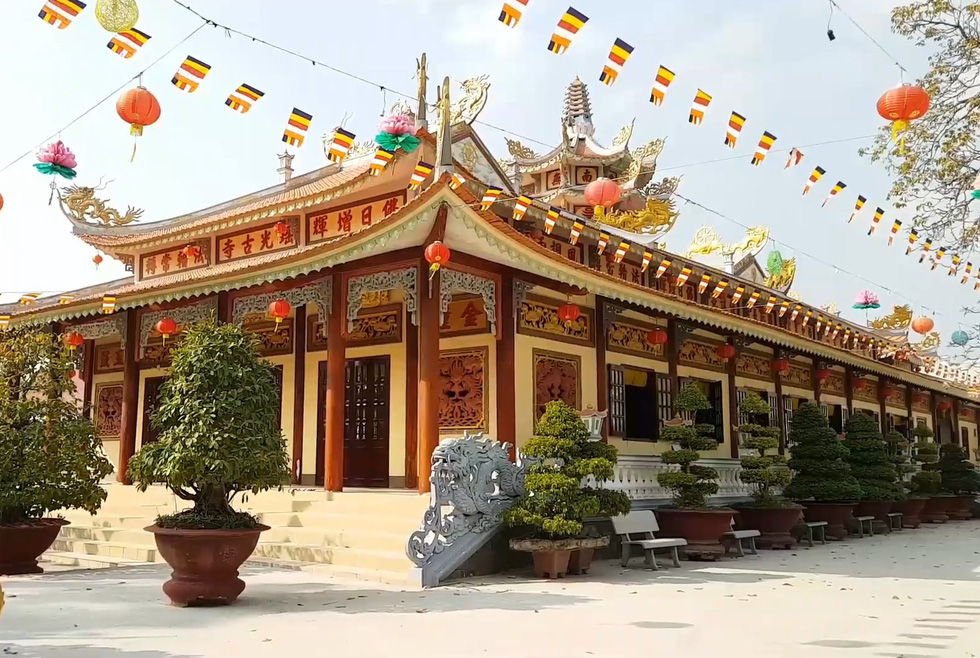 Young director introduces over 130 Vietnamese temples in ambitious YouTube series