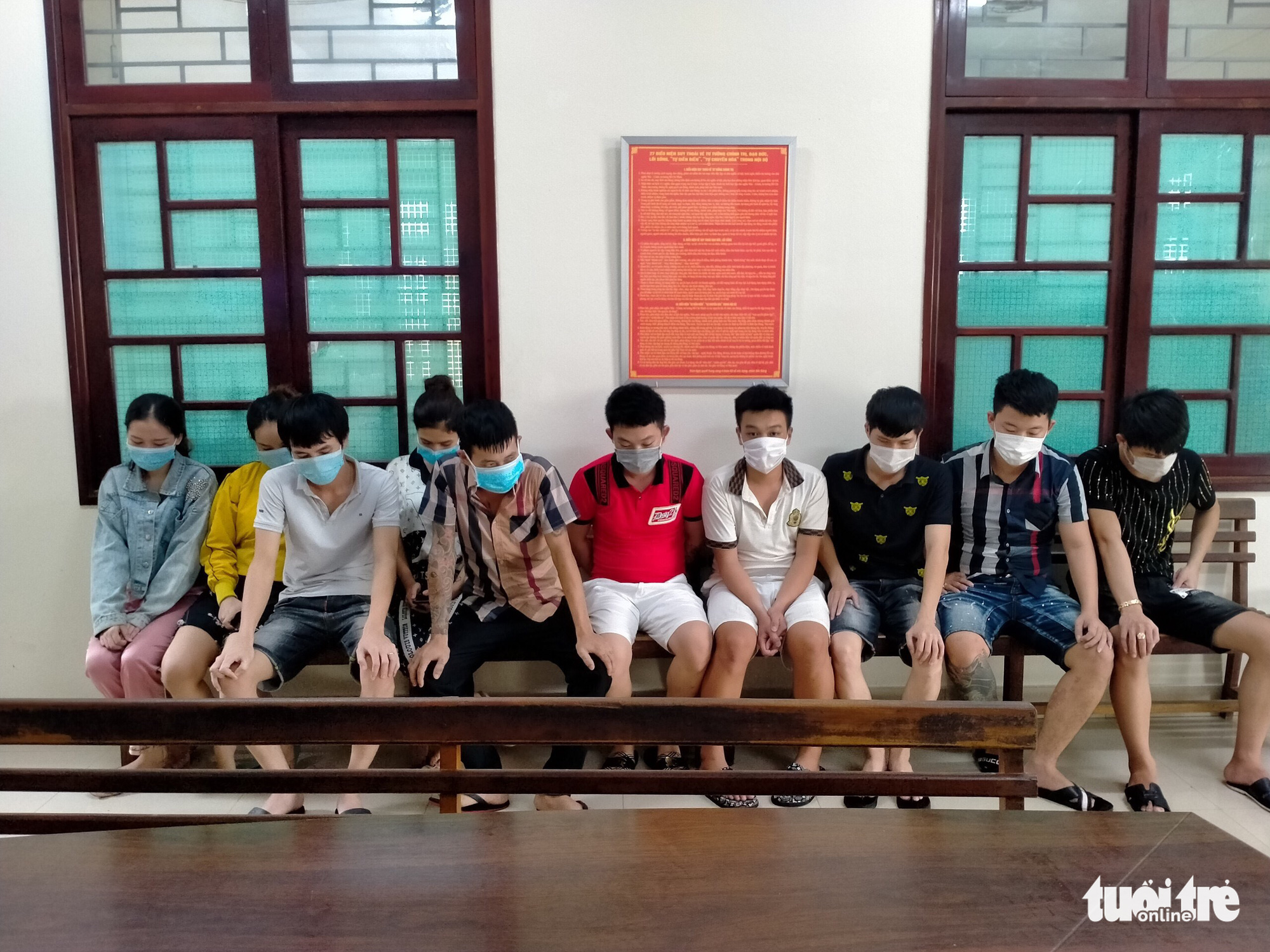 Ten caught using drugs at birthday party despite social distancing in Da Nang