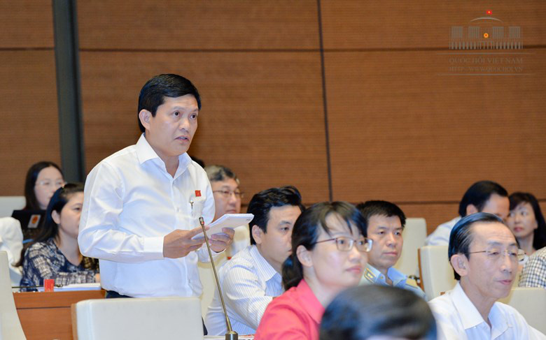 Vietnam to probe ‘foreign citizenship’ status of lawmaker