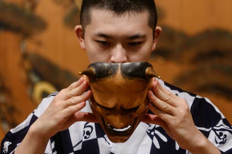 Can Japan's ancient Noh theatre survive coronavirus?