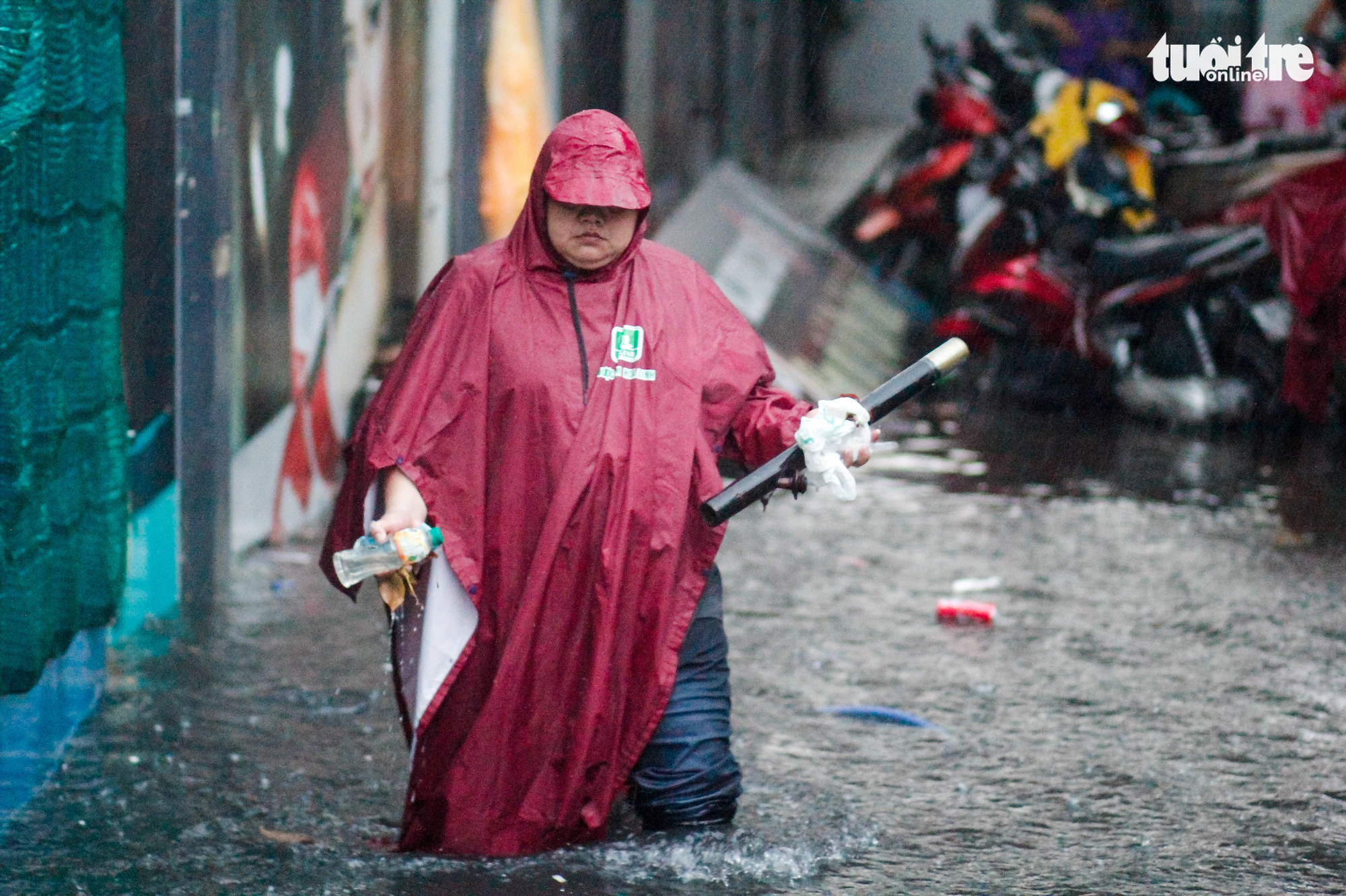 Torrential rain causes flooding in Ho Chi Minh City