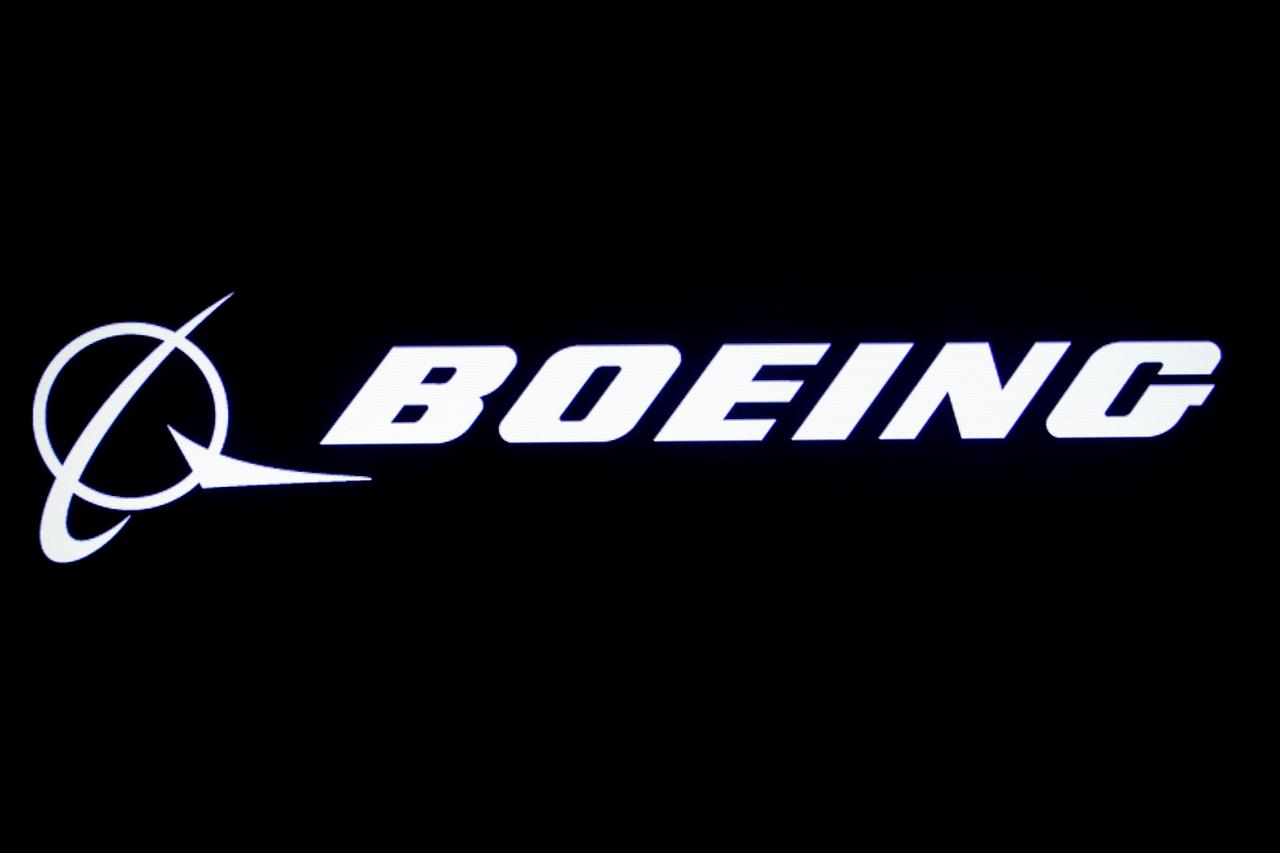 FAA investigating manufacturing flaws in Boeing 787 jetliners