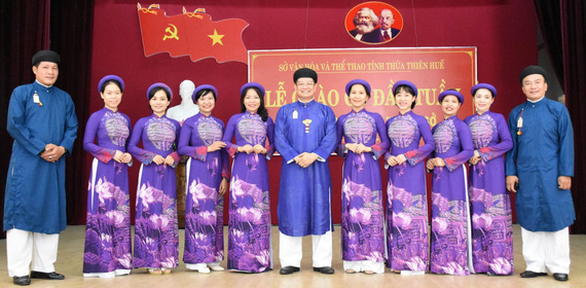 Cultural officials wear ‘ao dai’ to work once a month in Vietnam province